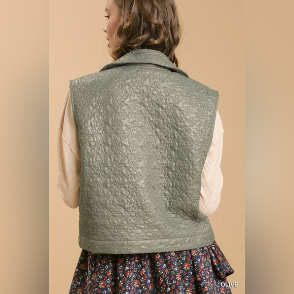 NWT UMGEE Floral Embroidered Semi Cropped Vest with No Lining - Picture 3 of 4